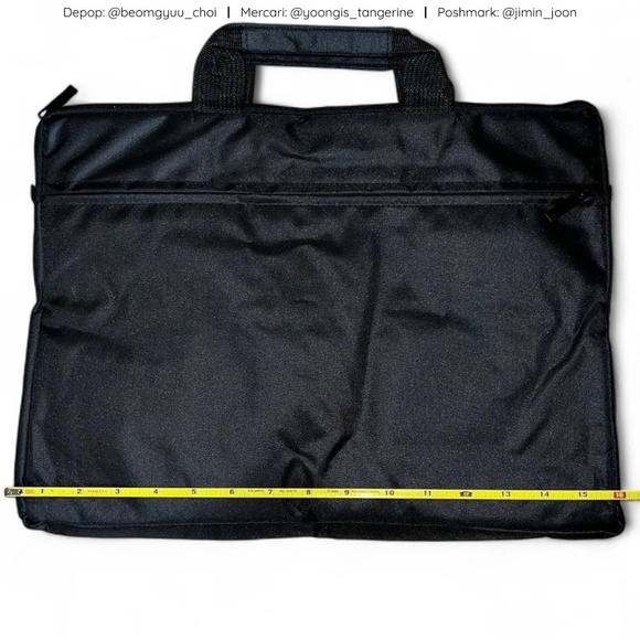 Black padded laptop case with detachable shoulder strap - Picture 2 of 4